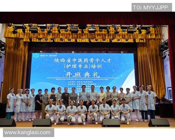 培训班与科班的较量:谁能更有效地培养未来人才