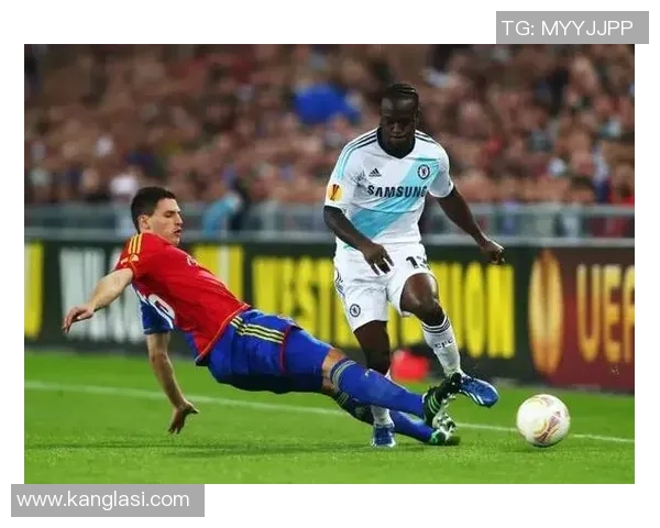 坎塞洛的足球之路:从天才少年到欧洲顶级后卫的蜕变历程